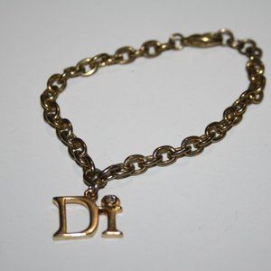 Beautiful gold Diamond International Bracelet 7.5"